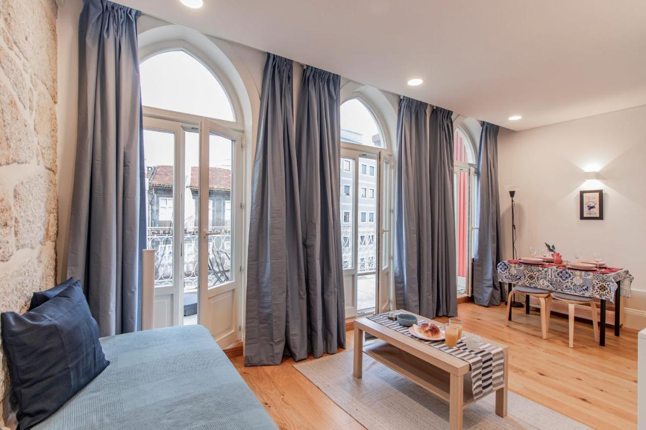 Sweet Studio Apartment W/ Big Balcony By Lovelystay Porto Exterior photo