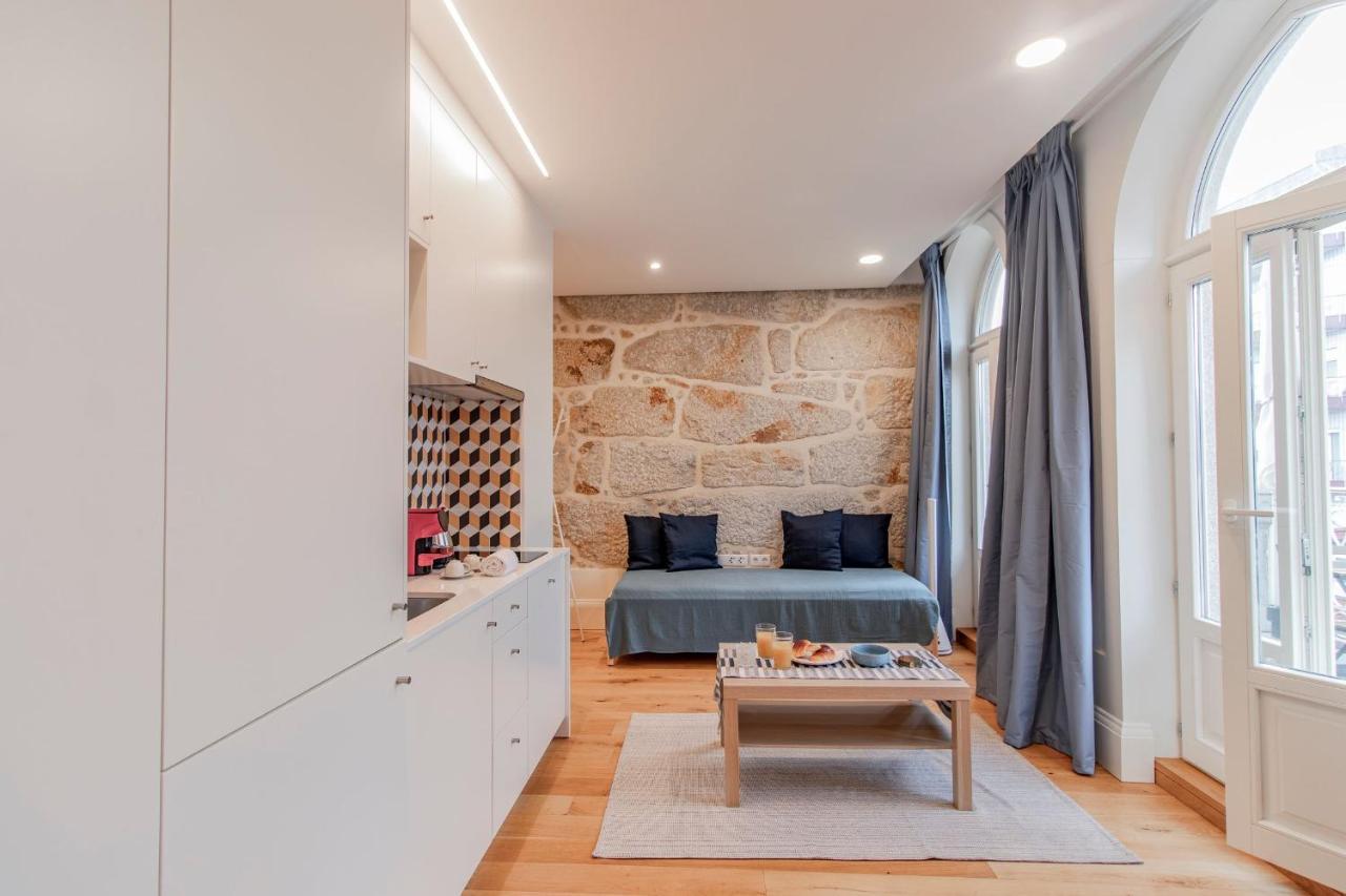 Sweet Studio Apartment W/ Big Balcony By Lovelystay Porto Exterior photo