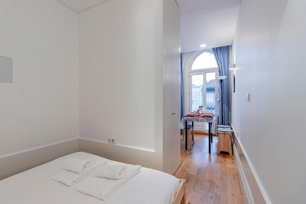 Sweet Studio Apartment W/ Big Balcony By Lovelystay Porto Exterior photo